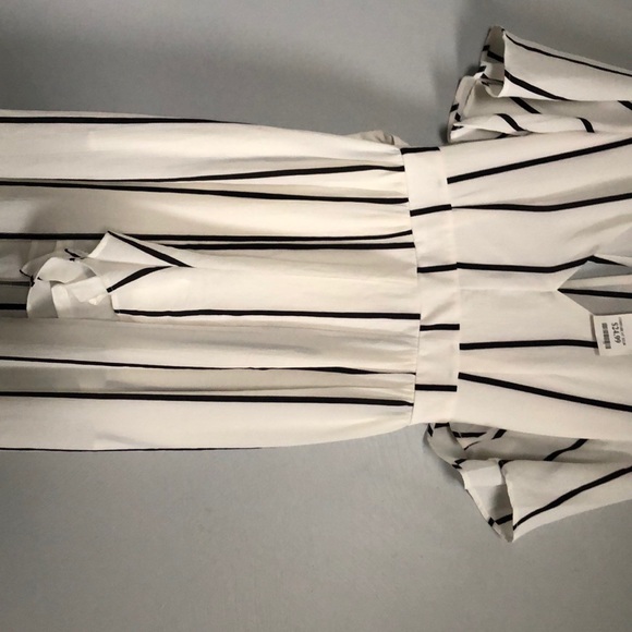 Romper - Picture 2 of 4